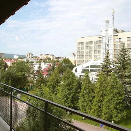 Apartment On Drohobytska 6b *