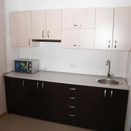 Apartment On Drohobytska 6b *